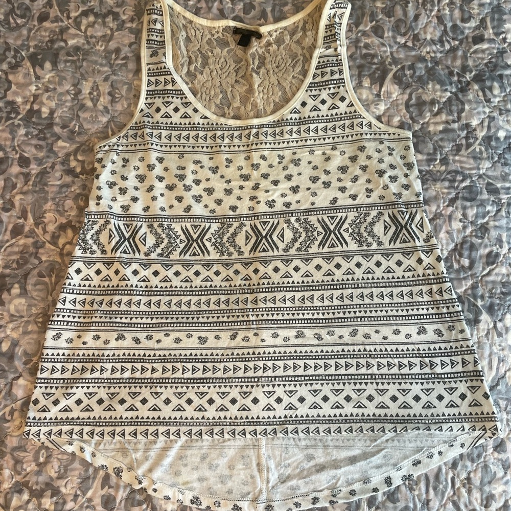 Seventeen Patterned Sleeveless Top - Black and White